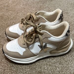 Vintage Havana Tan and White Star Sneakers